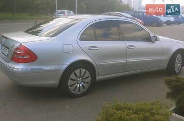 Седан Mercedes-Benz E-Class 2002 в  фото 3 Седан Mercedes-Benz E-Class 2002 в