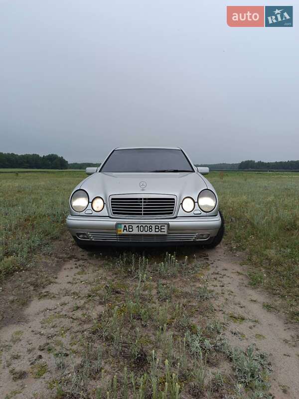 Седан Mercedes-Benz E-Class 1999 в Виннице