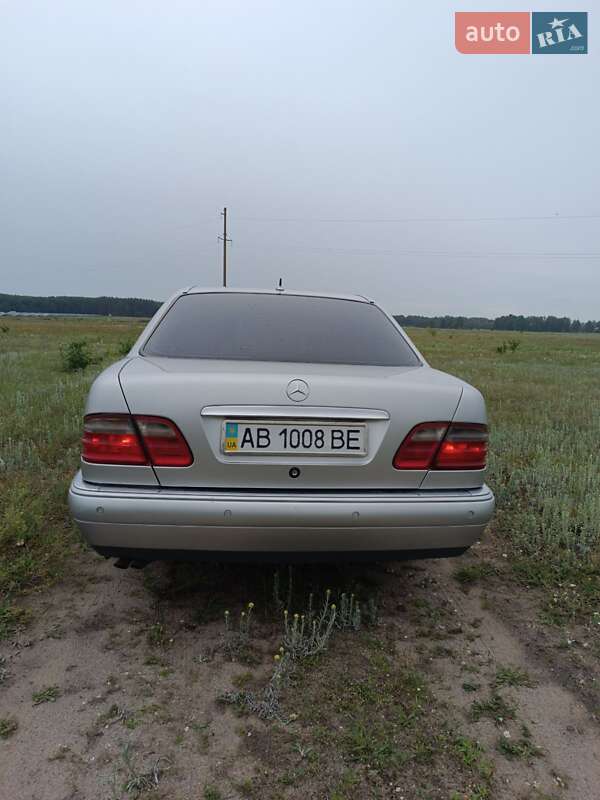 Седан Mercedes-Benz E-Class 1999 в Виннице