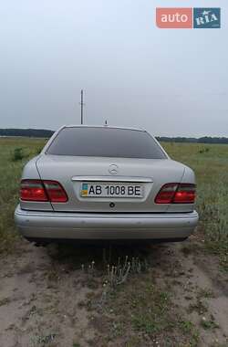 Седан Mercedes-Benz E-Class 1999 в 