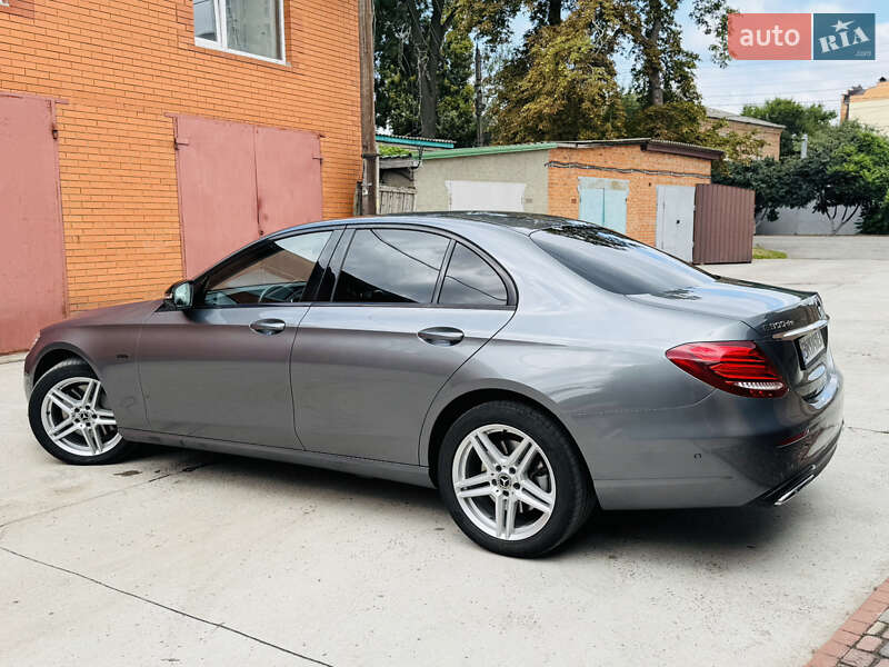 Седан Mercedes-Benz E-Class 2019 в Лохвице