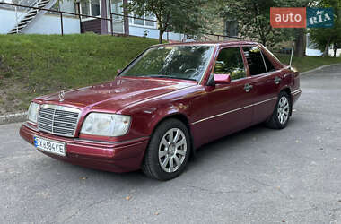Седан Mercedes-Benz E-Class 1995 в Киеве