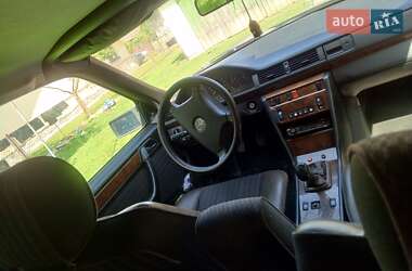 Седан Mercedes-Benz E-Class 1992 в 