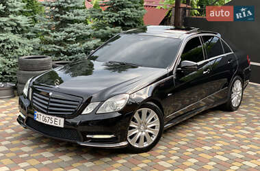 Седан Mercedes-Benz E-Class 2012 в Ивано-Франковске