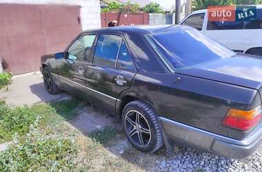 Седан Mercedes-Benz E-Class 1991 в Дніпрі