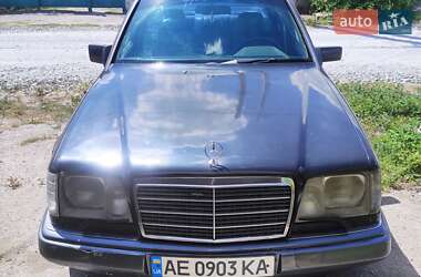 Седан Mercedes-Benz E-Class 1991 в 