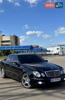Седан Mercedes-Benz E-Class 2006 в Ровно