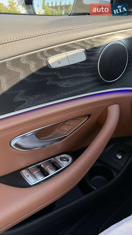 Седан Mercedes-Benz E-Class 2022 в Києві