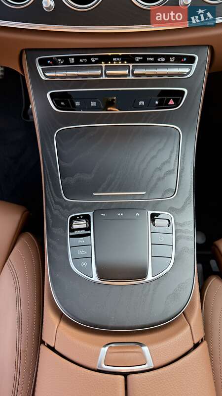 Седан Mercedes-Benz E-Class 2022 в Києві