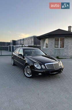 Седан Mercedes-Benz E-Class 2007 в Рокитному