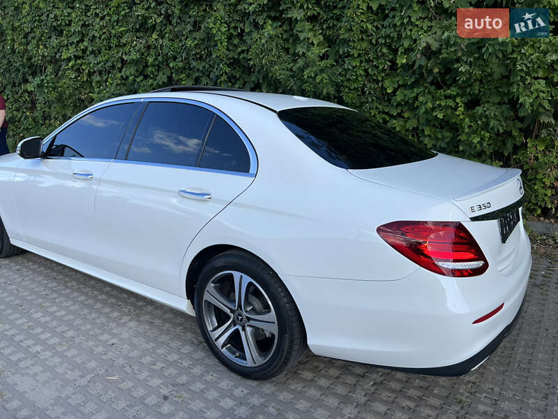 Седан Mercedes-Benz E-Class 2020 в Киеве