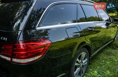 Универсал Mercedes-Benz E-Class 2013 в Черновцах