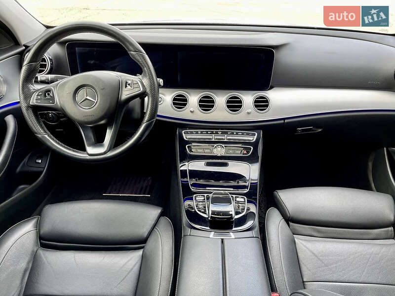 Седан Mercedes-Benz E-Class 2016 в Киеве