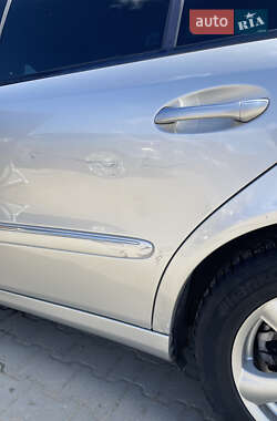 Седан Mercedes-Benz E-Class 2003 в 