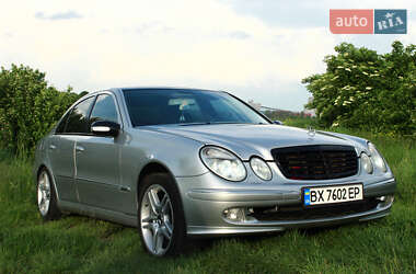 Седан Mercedes-Benz E-Class 2004 в 