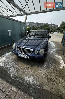 Седан Mercedes-Benz E-Class 1999 в Черкассах
