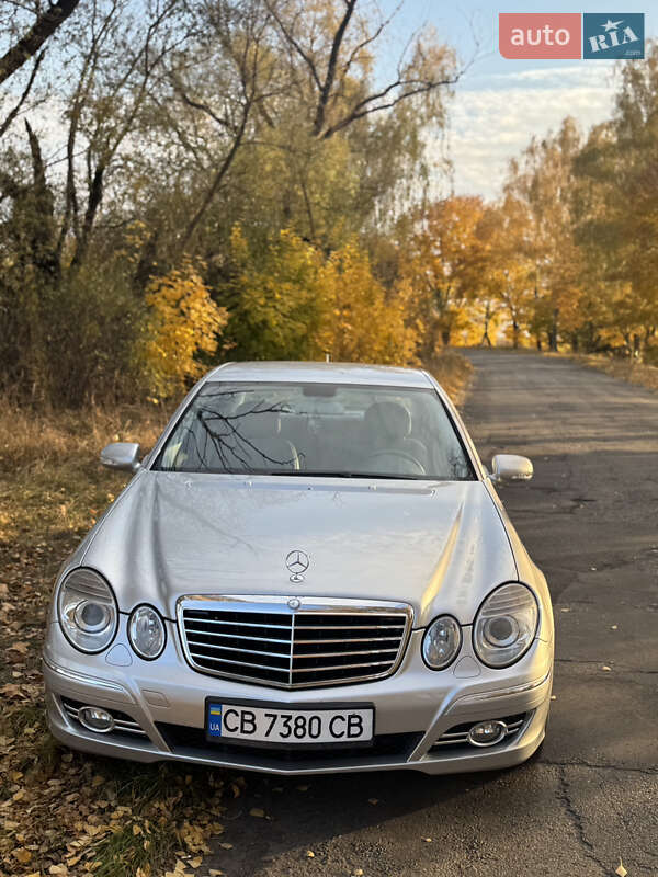 Седан Mercedes-Benz E-Class 2007 в Чернігові