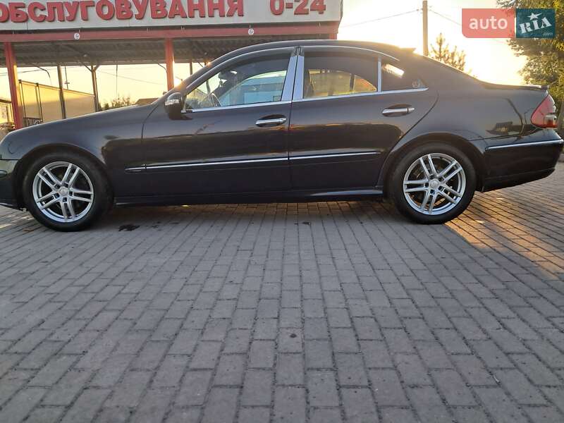 Седан Mercedes-Benz E-Class 2003 в Львові фото 5 Седан Mercedes-Benz E-Class 2003 в Львові