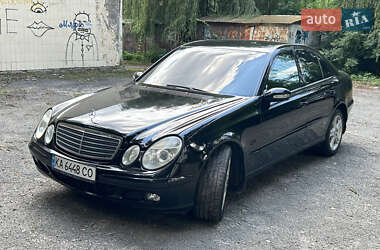Седан Mercedes-Benz E-Class 2004 в Києві