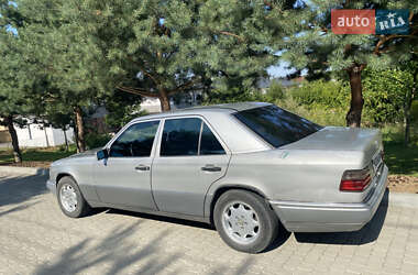 Седан Mercedes-Benz E-Class 1994 в 
