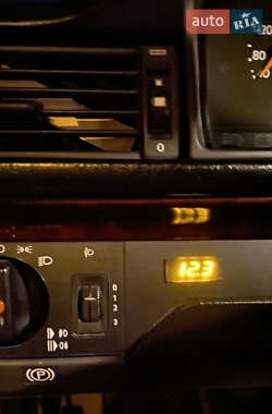 Седан Mercedes-Benz E-Class 1994 в 