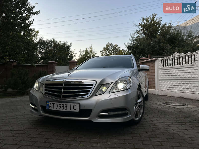 Универсал Mercedes-Benz E-Class 2011 в Надворной