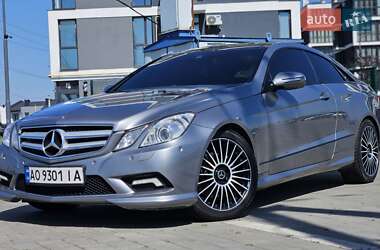 Купе Mercedes-Benz E-Class 2009 в 