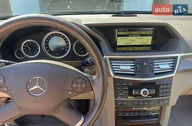 Седан Mercedes-Benz E-Class 2011 в 