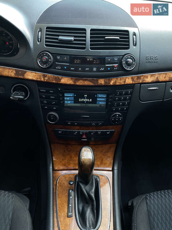 Седан Mercedes-Benz E-Class 2005 в Києві