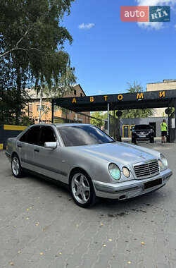 Седан Mercedes-Benz E-Class 1998 в Виннице