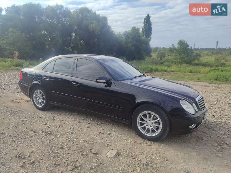 Mercedes-Benz E-Class 2009