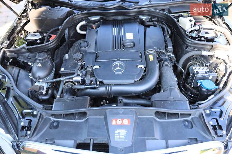 Седан Mercedes-Benz E-Class 2011 в Киеве