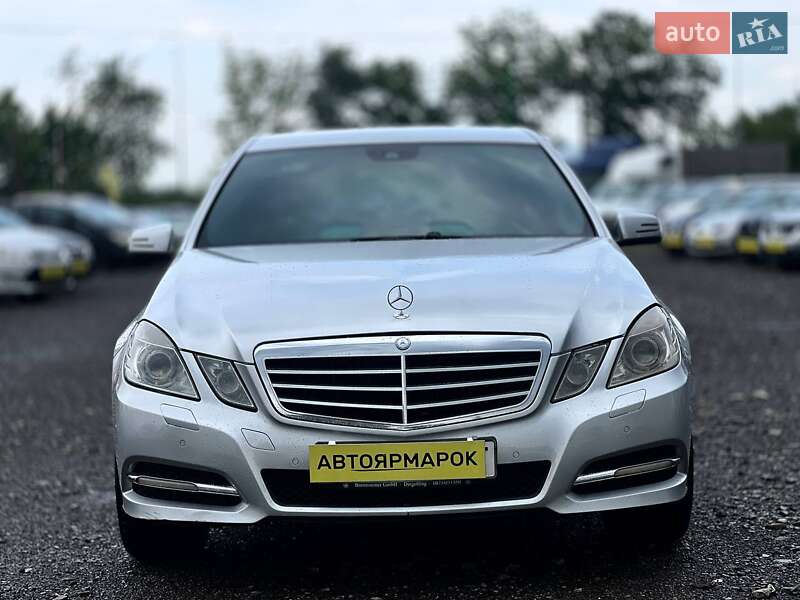 Седан Mercedes-Benz E-Class 2011 в Ужгороді