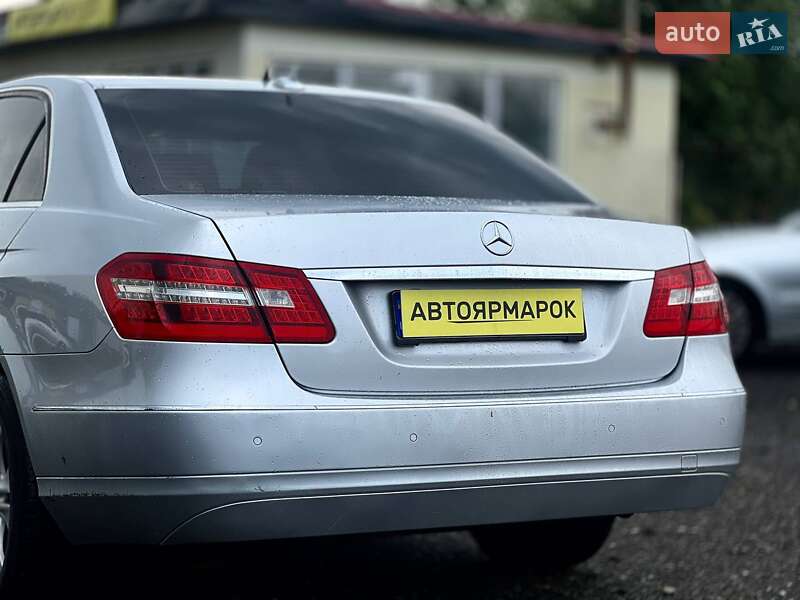 Седан Mercedes-Benz E-Class 2011 в Ужгороді