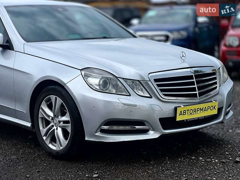 Седан Mercedes-Benz E-Class 2011 в Ужгороді