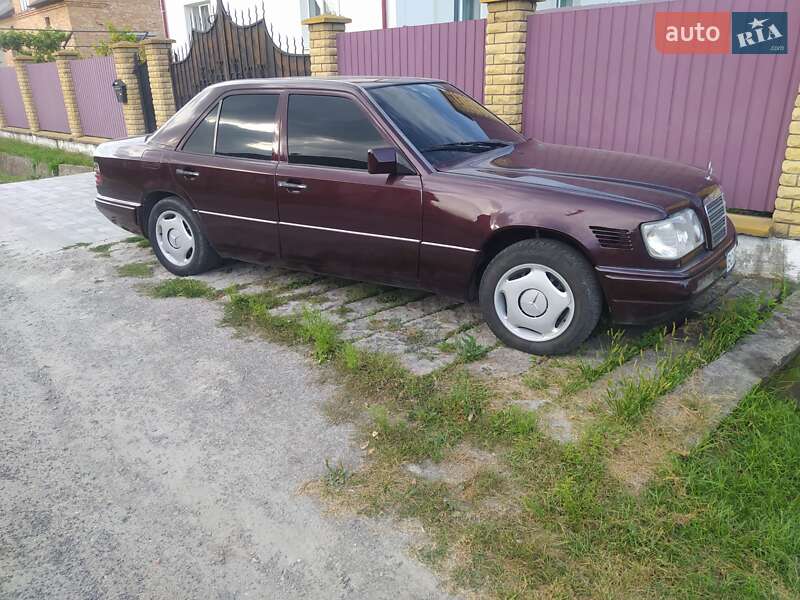 Седан Mercedes-Benz E-Class 1995 в Буську фото 3 Седан Mercedes-Benz E-Class 1995 в Буську