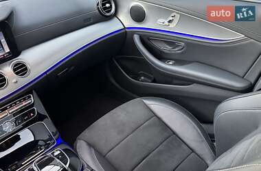 Седан Mercedes-Benz E-Class 2018 в 