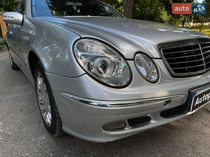 Седан Mercedes-Benz E-Class 2004 в Киеве