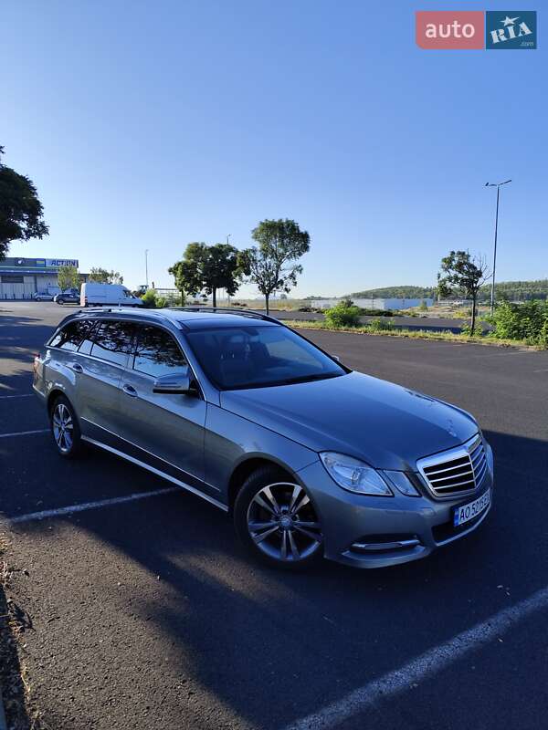 Универсал Mercedes-Benz E-Class 2012 в Тячеве