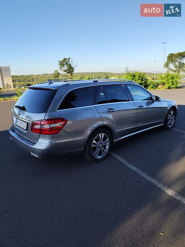 Универсал Mercedes-Benz E-Class 2012 в Тячеве