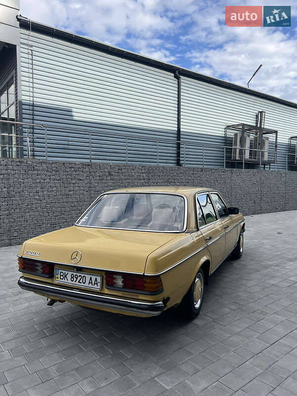 Седан Mercedes-Benz E-Class 1979 в Луцке фото 4 Седан Mercedes-Benz E-Class 1979 в Луцке