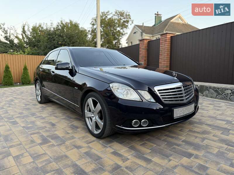 Mercedes-Benz E-Class 2010