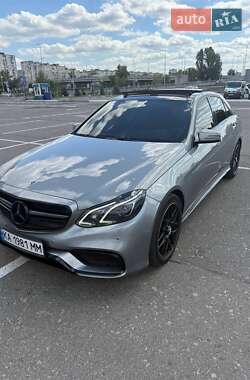 Седан Mercedes-Benz E-Class 2013 в Киеве
