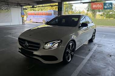 Седан Mercedes-Benz E-Class 2016 в Киеве