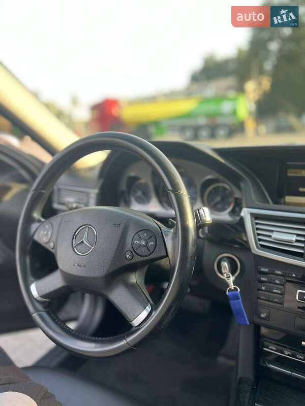 Универсал Mercedes-Benz E-Class 2011 в Луцке
