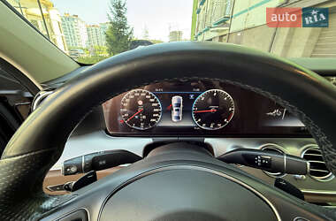 Седан Mercedes-Benz E-Class 2017 в 