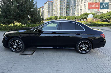 Седан Mercedes-Benz E-Class 2017 в 