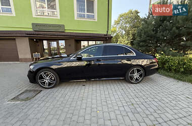 Седан Mercedes-Benz E-Class 2017 в 