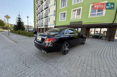 Седан Mercedes-Benz E-Class 2017 в 