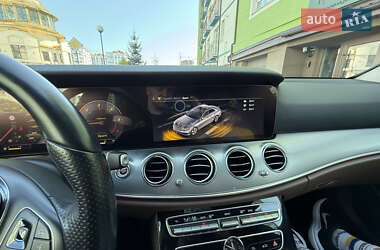Седан Mercedes-Benz E-Class 2017 в 